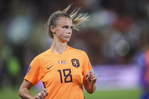 Oranje Leeuwin Kerstin Casparij gaat naar Manchester City