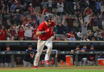 Schoop (Twins) verslaat Bogaerts (Red Sox) na historische marathonpartij