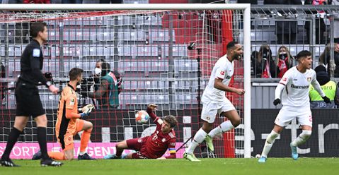 2 keer scoren en toch gelijkspelen: Bayer(n) blaast titeldroom Dortmund nieuw leven in