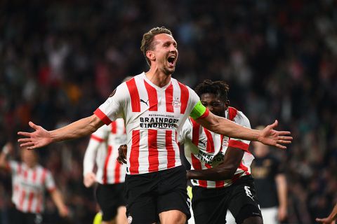 Check hier de opstelling van PSV tegen NEC: Luuk de Jong start in de spits