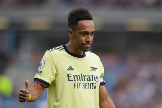 Dit is waarom FC Barcelona de transfer van Aubameyang nog niet bekend heeft gemaakt