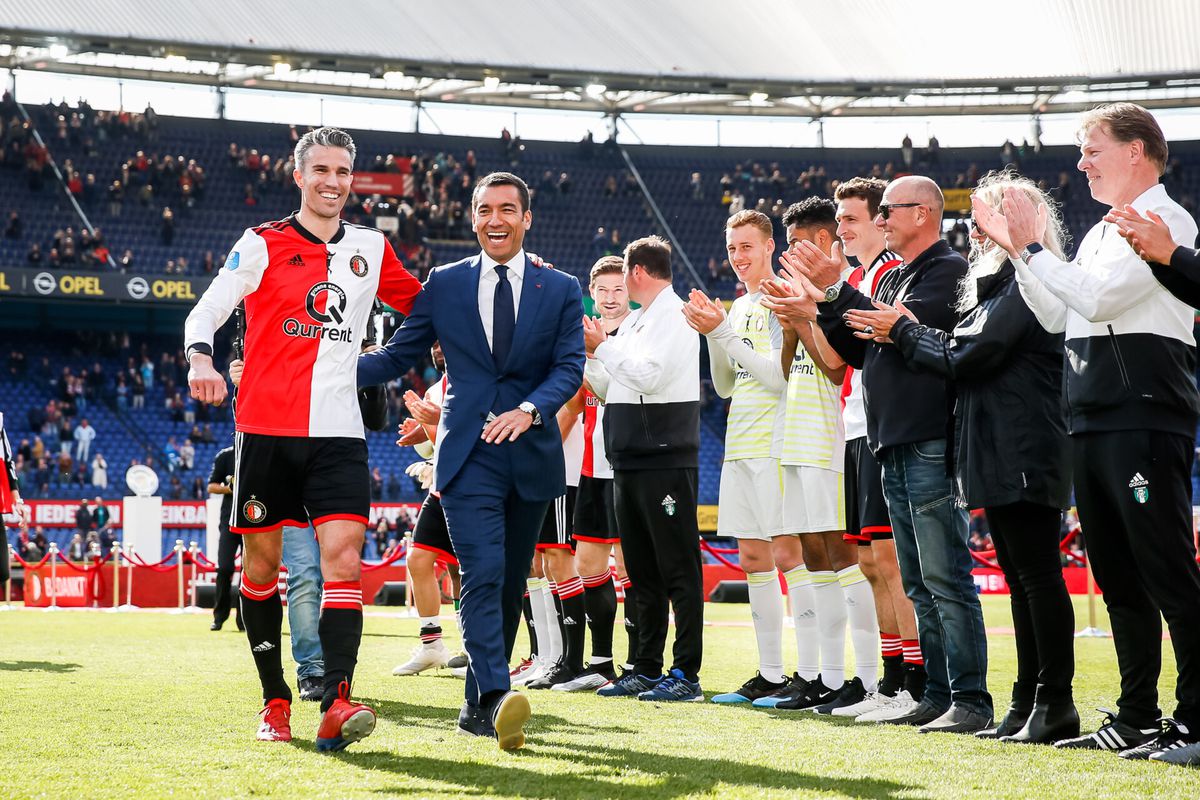 Deze Feyenoord-legends reiken de kampioensschaal uit bij titelwinst