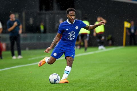 📸 | Chelsea-fan ziet bestelling van Sterling-shirt helemaal fout gaan: 'Ik kreeg dit'