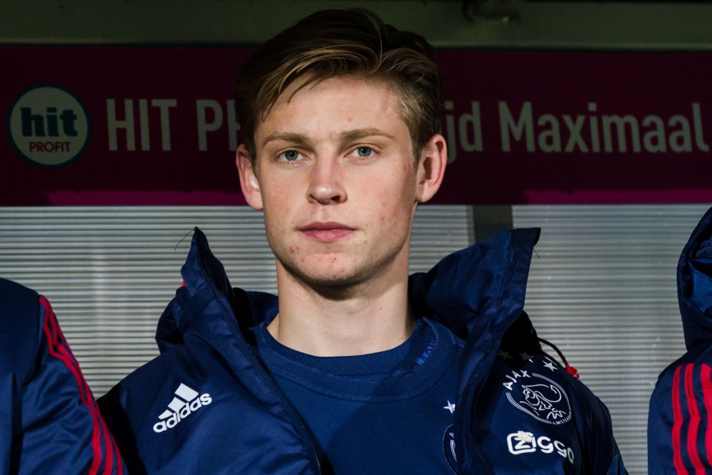 Ajax biedt De Jong een contract aan tot 2022