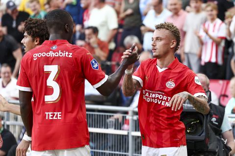 PSV start goed aan nieuw seizoen: Noa Lang is meteen 'on fire' tegen FC Utrecht
