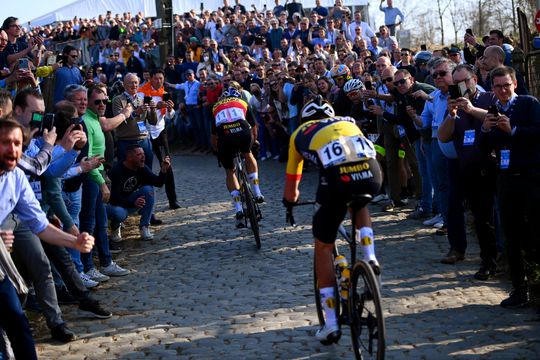 Jumbo-Visma heerst! Wout van Aert wint Belgische semiklassieker E3 Classic