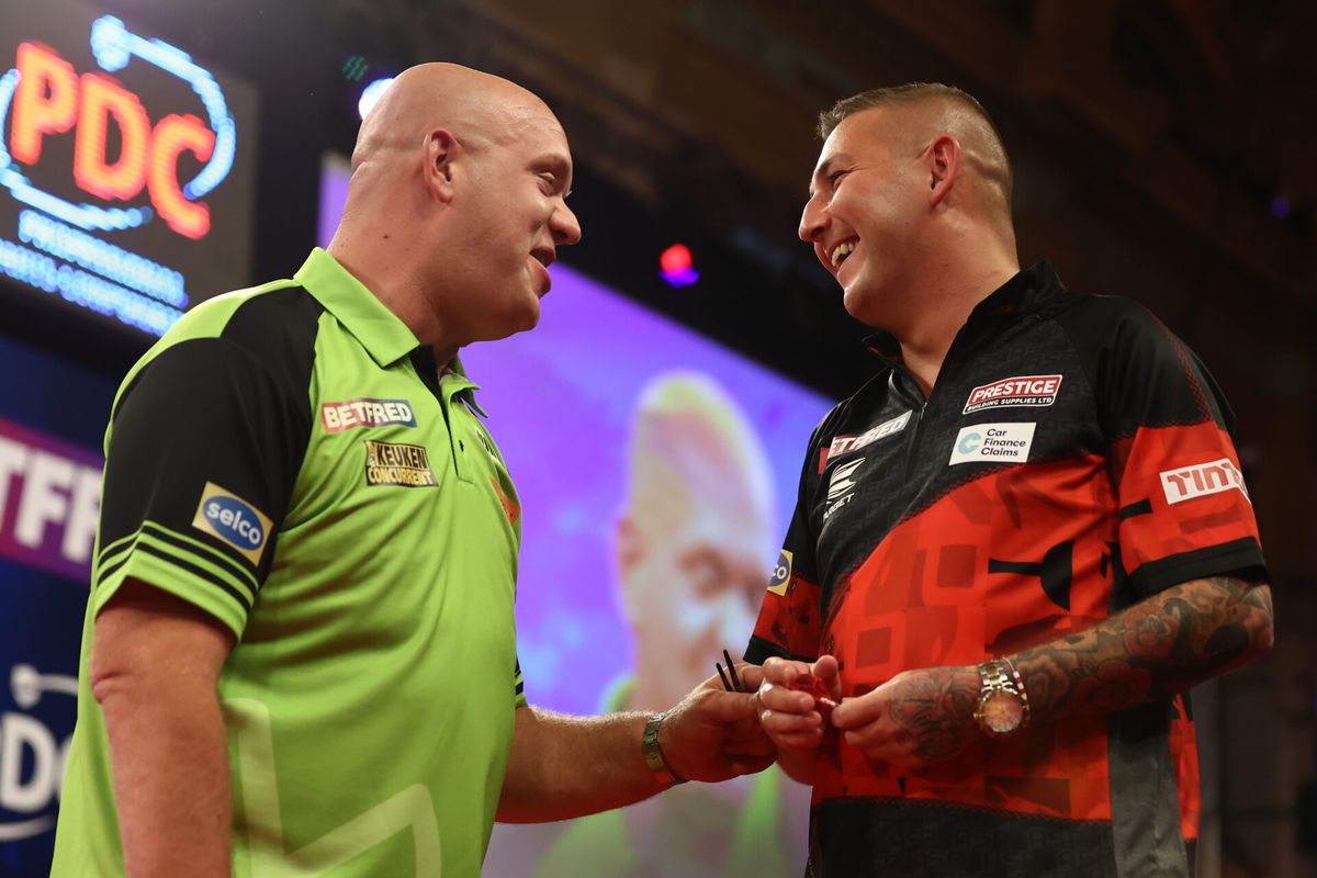 Aspinall vol lof over Van Gerwen: 'Het is de oude 'MVG' die we te zien kregen'