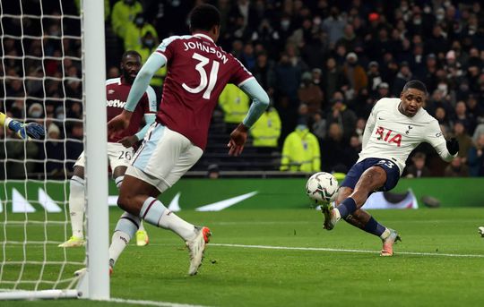 🎥 | Steven Bergwijn scoort én geeft assist tegen West Ham: 'Hopen op meer minuten'