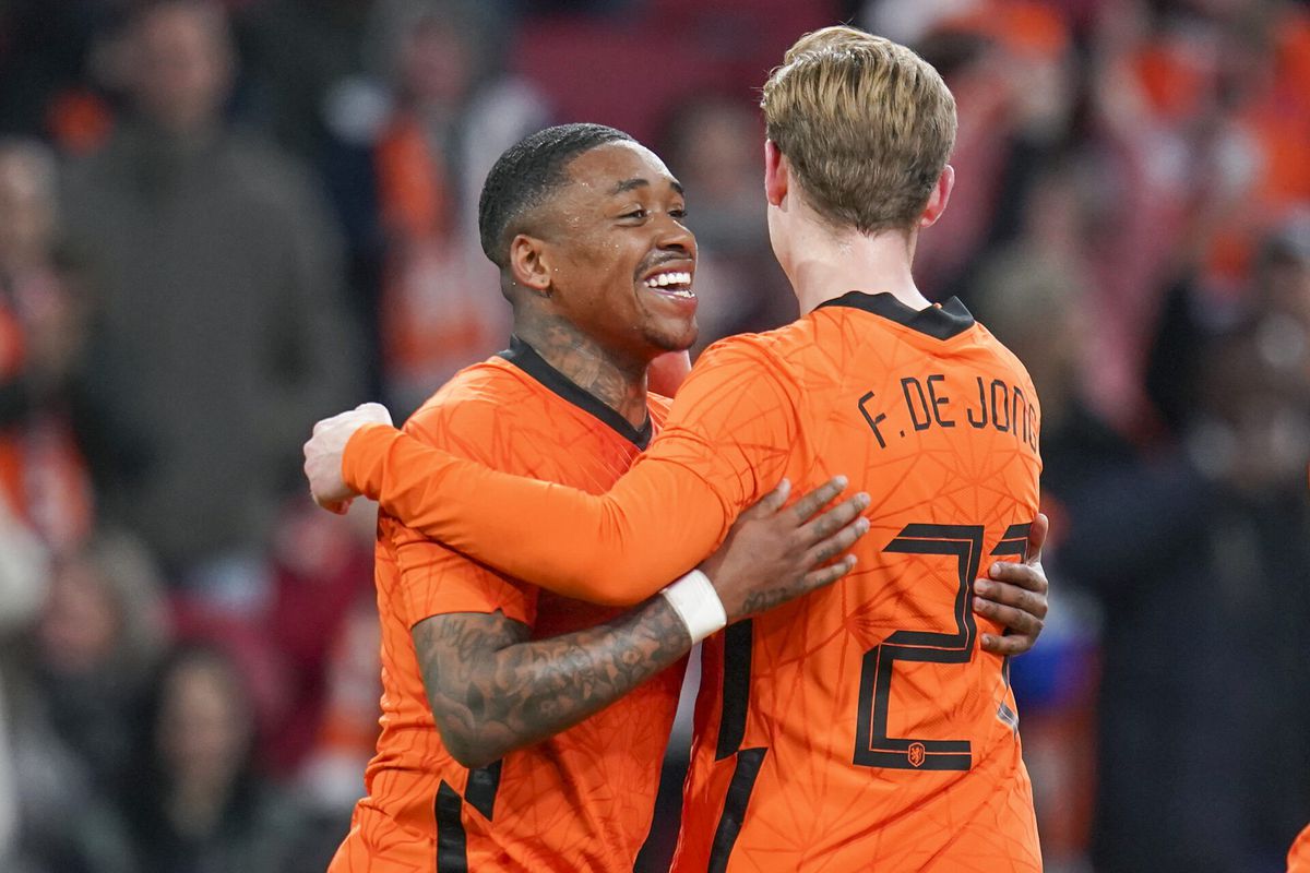 🎥 | Dankjewel voor het vertrouwen Louis! Steven Bergwijn kopt raak tegen Denemarken