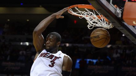 Wade blijft Miami Heat trouw