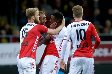 FC Utrecht droogt VVV in 2e helft he-le-maal af en schrijft clubgeschiedenis