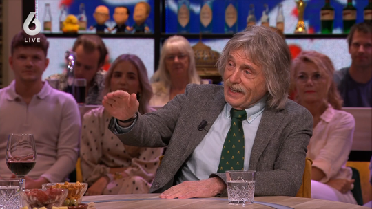 🎥​ | Johan Derksen snapt niks van beleid Ajax: 'Allemaal spelers van het niveau Willem II'