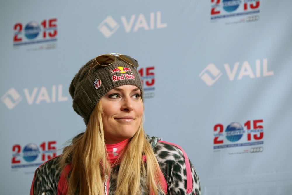 Max Verstappen fixt 'autodate' met heerlijke ski-chick Vonn
