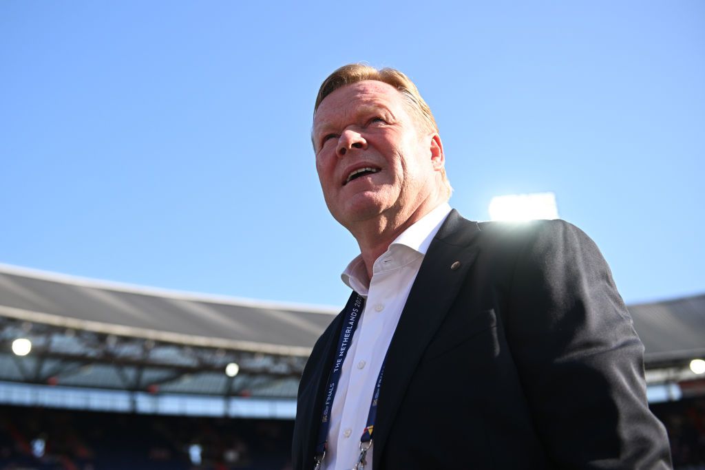 Ronald Koeman legt tactische keuze uit: 'Dan schuift Geertruida door'