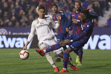 Levante-speler loopt flink knieletsel op bij veroorzaken onterechte pingel Real Madrid