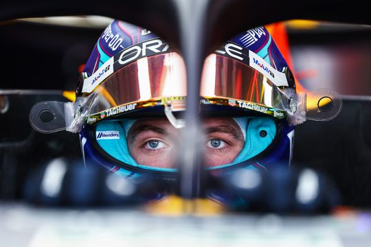 Gekke ontknoping in Miami: Max Verstappen start op P9 na code rood, pole voor Sergio Pérez