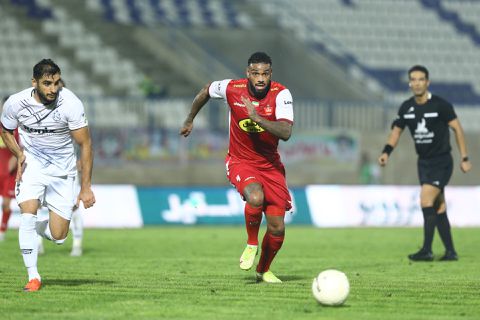 Locadia vertrekt na 'situatie' plotseling uit Iran