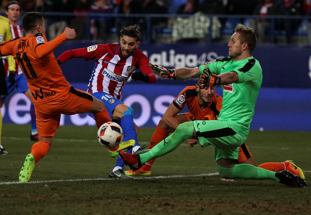 Atlético dankzij 3-0 zege met anderhalf been in halve finale Copa del Rey