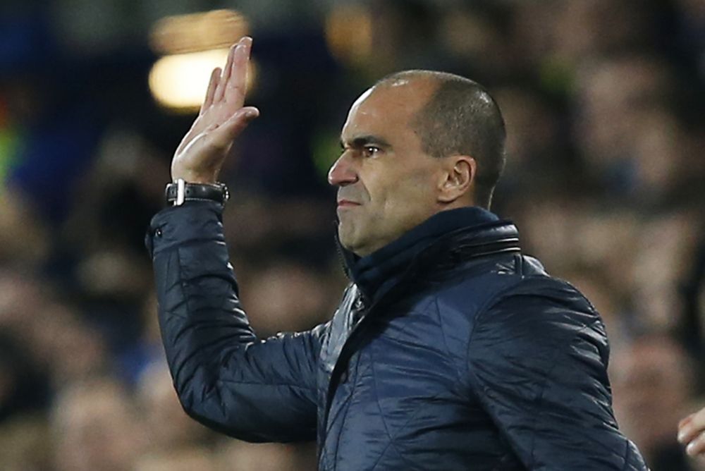 Everton-manager Roberto Martinez ziedend na goal Terry