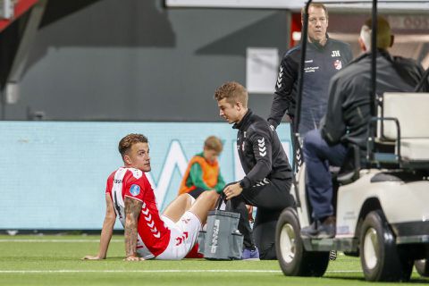 Ajacieden spelen net voor WK op kunstgras in Emmen: deze spelers vielen er ooit geblesseerd uit