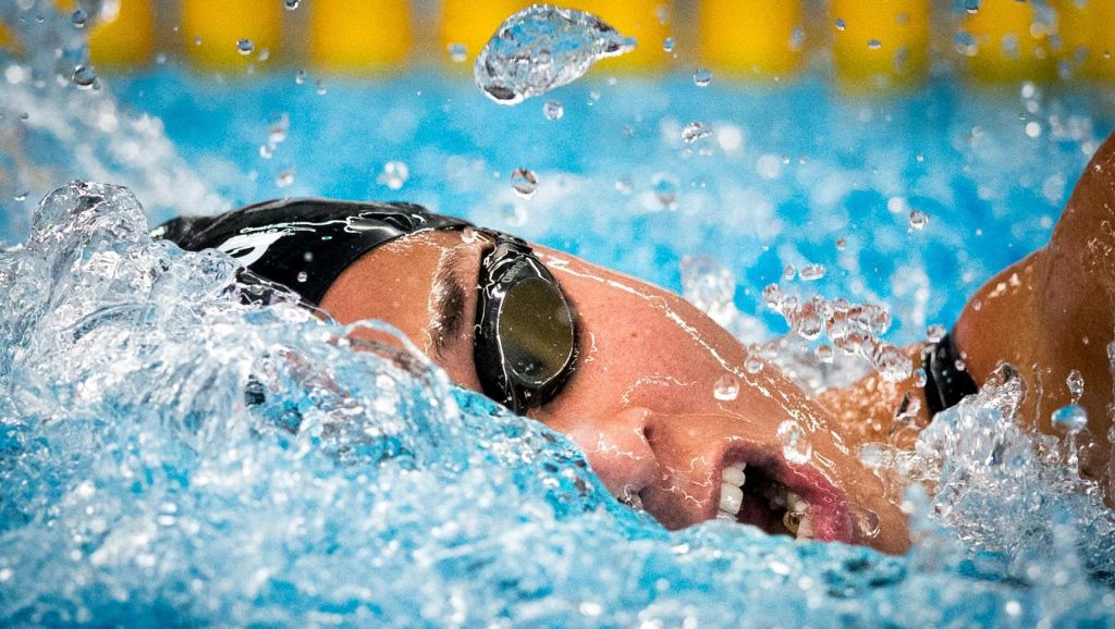 Estafettedames snellen naar knappe bronzen plak op WK zwemmen