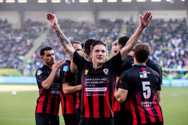 Excelsior wint van ADO na vroege rode kaart Duplan