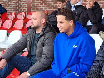 Utrechters onder elkaar: Wesley Sneijder ontmoet Mohamed Ihattaren bij duel van DHSC