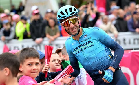Vincenzo Nibali kondigt in zijn Messina het einde van zijn wielercarrière aan