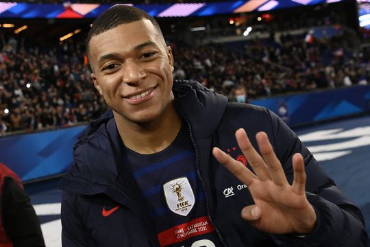 🎥 Kijk hoe Frankrijk en uitblinker Kylian Mbappé Kazakstan platwalsen: 8-0