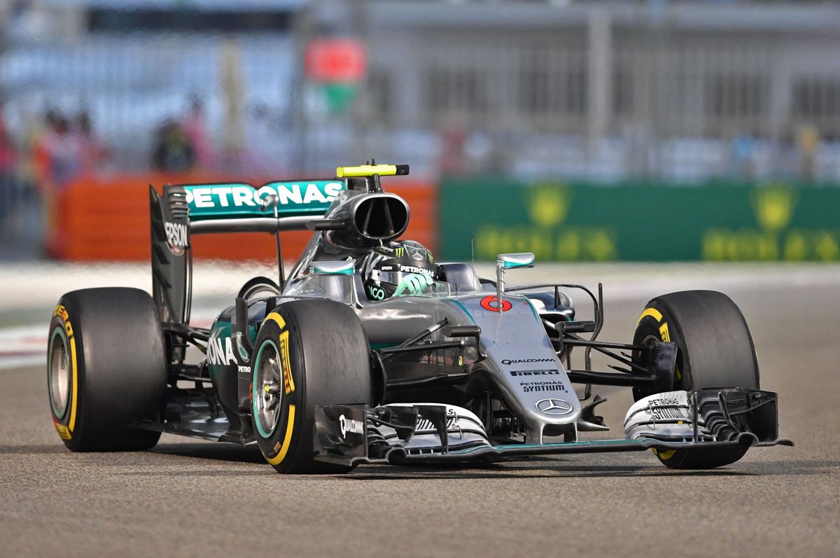 Rosberg pakt wereldtitel in Abu Dhabi, Max knokt zich terug naar P4