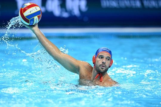 De Nederlandse waterpoloër die ooit namens Duitsland scoorde, maar dat nu weer voor Nederland doet