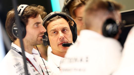 Toto Wolff niet onder de indruk van record Max Verstappen: ‘Dat is voor Wikipedia, niemand leest dat’