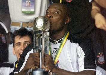 Colombiaans voetbalicoon Freddy Rincón overlijdt op 55-jarige leeftijd