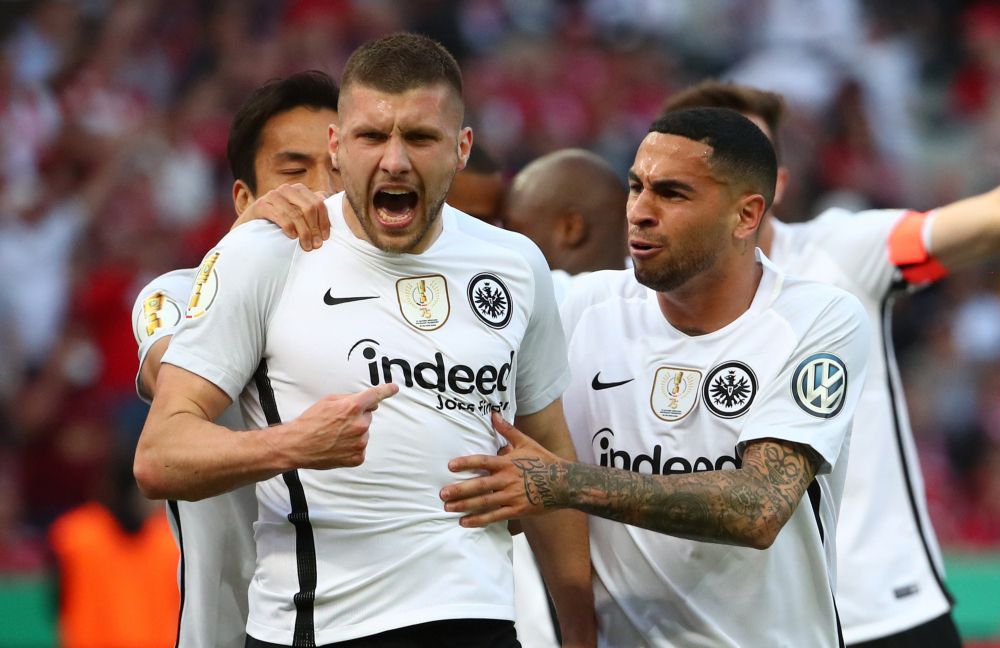 Giga-stunt! Eintracht Frankfurt snoept DFB Pokal voor neus Bayern weg