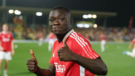 'Ajax voor veel minder dan 25 miljoen euro akkoord met Leipzig over terugkeer Brobbey'