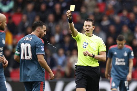 Feyenoord-aanvoerder Kökçü ziet ook: 'Zij scoren 3 keer uit een standaardsituatie, dat kan gewoon niet'