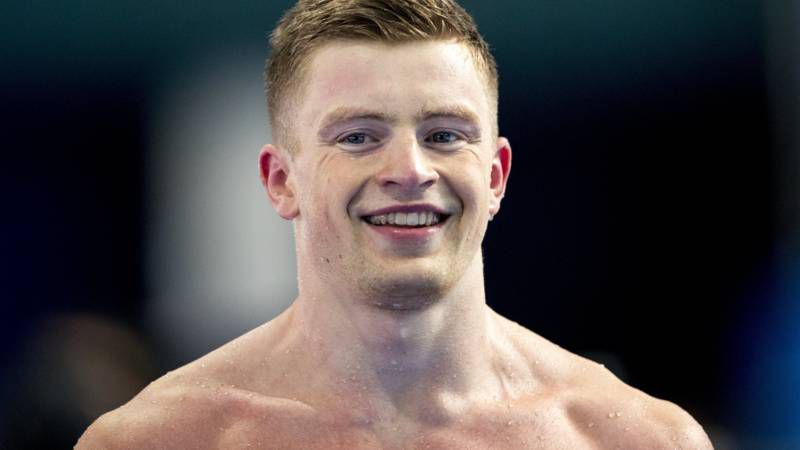 Peaty zwemt schoolslag voor het eerst onder de 26 seconden (video)