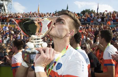 Sander de Wijn gaat stage lopen en bedankt voor Oranje