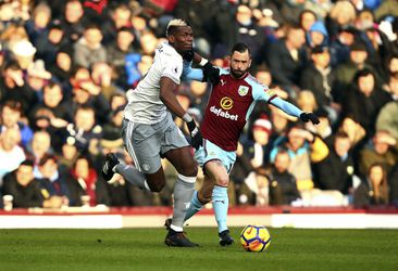 Flinke tegenslag voor Burnley, spelmaker Defour 2 maanden uitgeschakeld door knieblessure