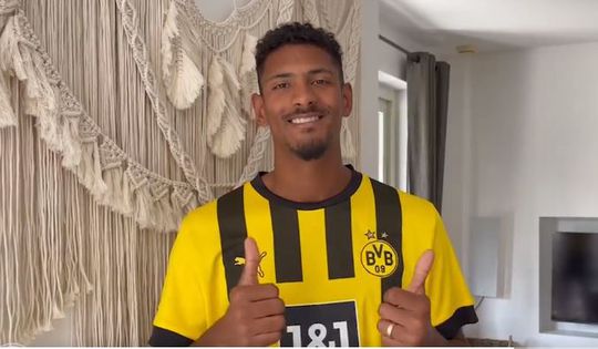 📸 | Sébastien Haller blijft lachen ondanks slecht nieuws: 'Ik kom terug'