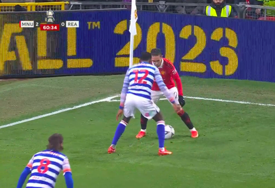 🎥 | Van der Vaart over 'trucende' Antony: '50 procent minder en je hebt er wat aan'