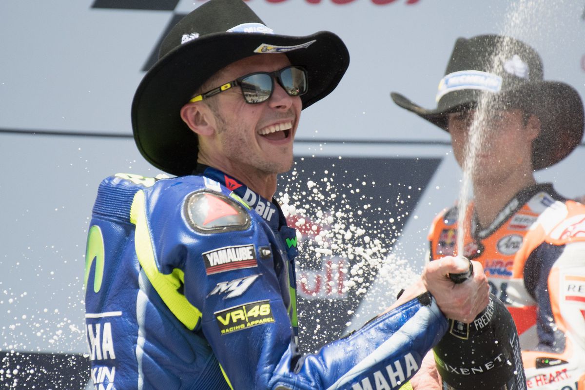 Rossi dolbij met leidende positie in MotoGP: 'Een enorme verrassing'