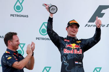 Horner vergelijkt 'magische' Verstappen met Schumacher en Senna