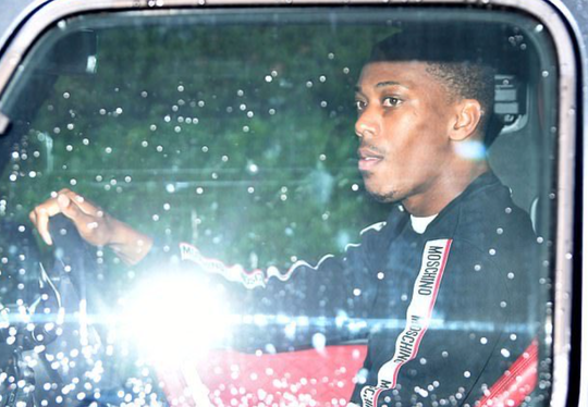 📸😂 | Antony Martial maakt de klassieke fout van een amateurvoetballer