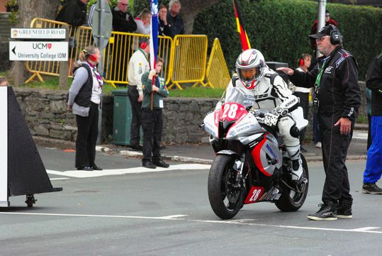 In gesprek met een motorcoureur die de 'dodenrace' op Isle of Man reed