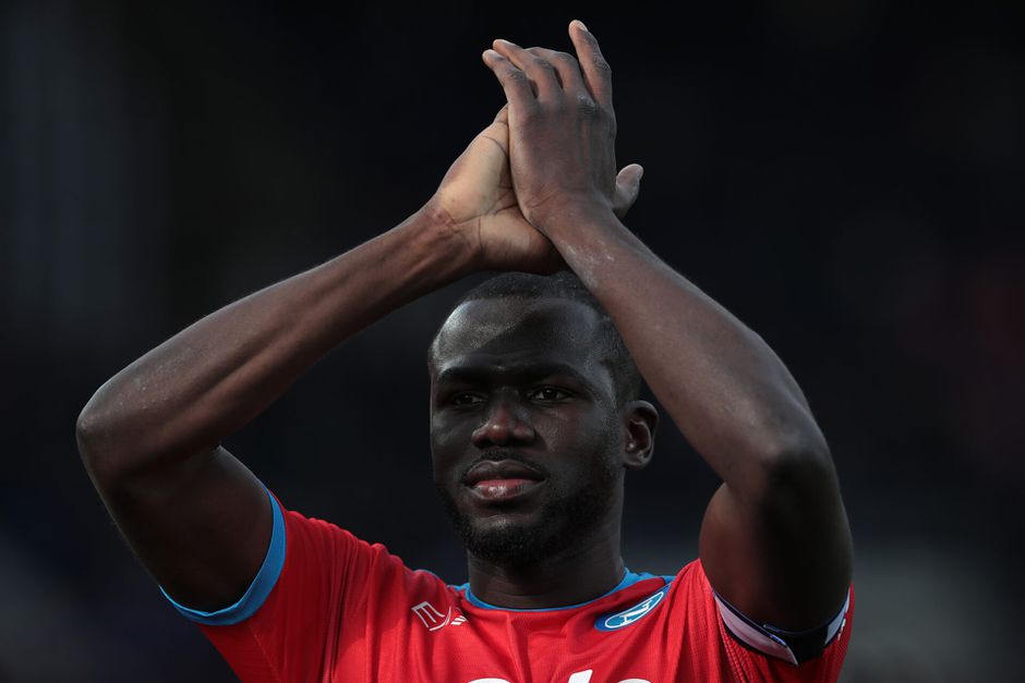 Verdrietige Marten de Roon zegt sorry tegen Koulibaly: 'Namens alle echte Atalanta-fans'