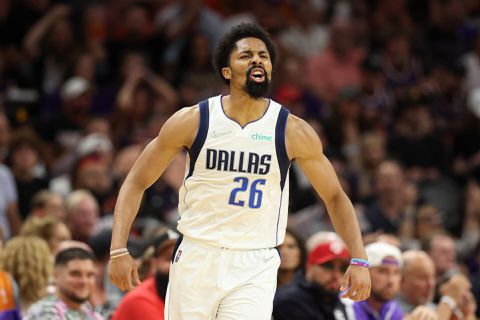 Dallas Mavericks plaatst zich met overmacht voor finale Western Conference