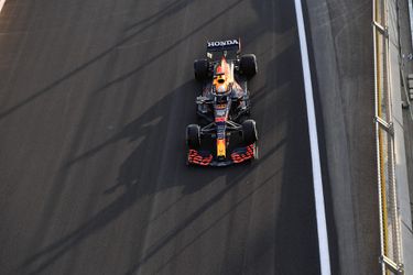 ✅ Alles doet het bij Max Verstappen tijdens 3e vrije training op Jeddah: P1