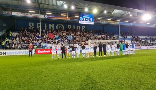 🎥 | OEREND HARD: Superboeren zingen met hele Spinnekop Normaal