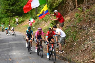 17e etappe Giro d'Italia: blijft Richard Carapaz in het bezit van de roze trui?